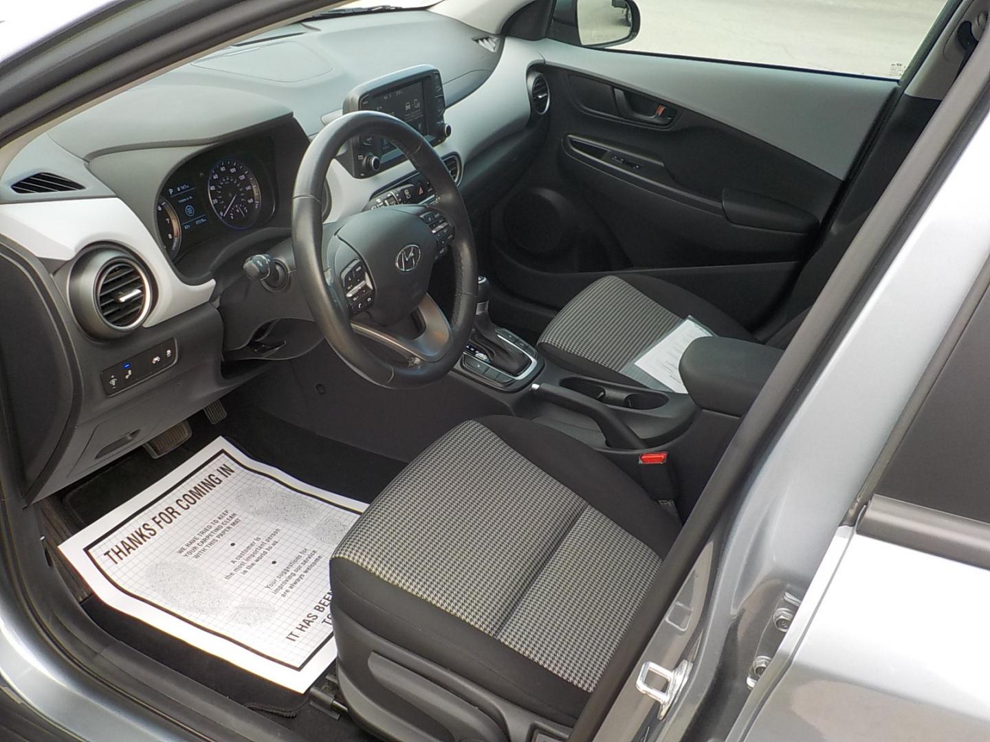 2021 Gray Hyundai Kona (KM8K22AA2MU) , Automatic transmission, located at 1617 W Church Street, Livingston, TX, 77351, (936) 327-3600, 30.710995, -94.951157 - WOW!! This thing is double sharp!! - Photo#8